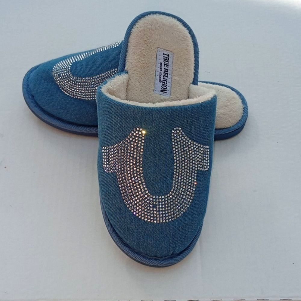Women's True Religion Small 5-6 Slippers Shoe Furry Blue Silver Sparkle Logo